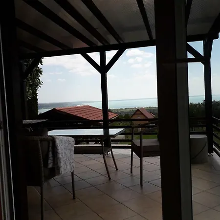Nyaraló Mesgye *